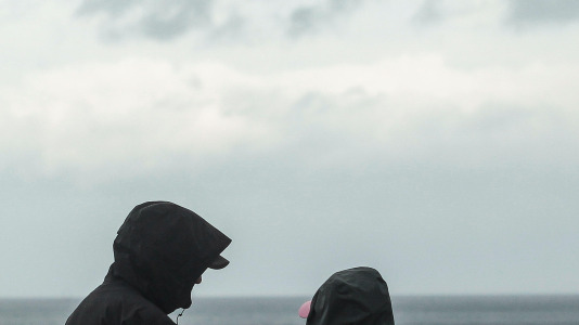 El temporal dejó alertas en el mar y el interior, con fuerte vientos de más de 75 kilómetros por hora