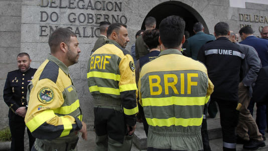 Homenaje para los 3.000 efectivos movilizados por el Gobierno central durante la lucha contra el fuego