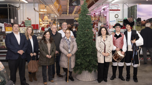 Los placeros protagonizaron el tradicional encendido de las luces del mercado