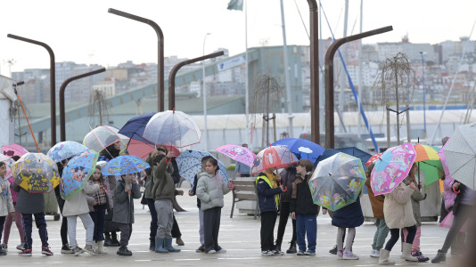 Centos de persoas conmemoran o Día Internacional da Discapacidade