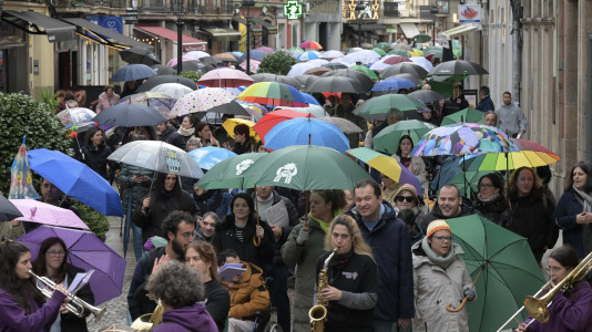 Centos de persoas conmemoran o Día Internacional da Discapacidade