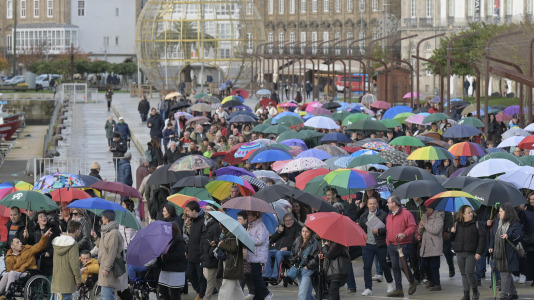 Centos de persoas conmemoran o Día Internacional da Discapacidade