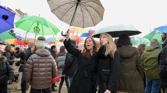 Centos de persoas conmemoran o Día Internacional da Discapacidade