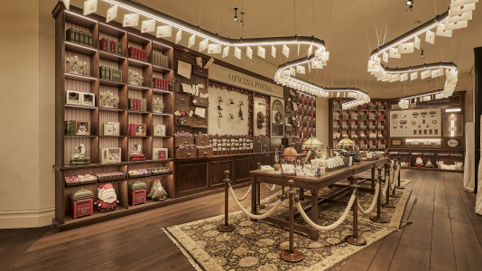 Así es por dentro la tienda pop up navideña de Zara en A Coruña