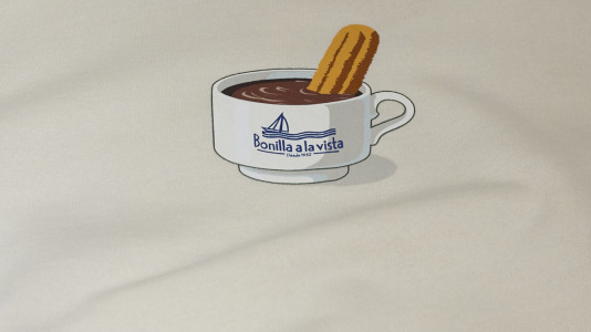 Hay camisetas y sudaderas con motivos y colores que homenajean al chocolate y los churros, mientras que la gran novedad es una colonia de cacao