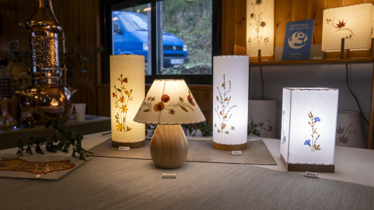 Aprovechando las fiestas navideñas Oza-Cesuras celebra su mercado de artesanía 