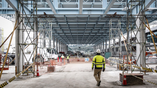 El secretario de Estado de Transportes, José Antonio Santano, explicó esta tarde en su visita a las obras que esta infraestructura "es una terminal adaptada al nuevo concepto de la movilidad"