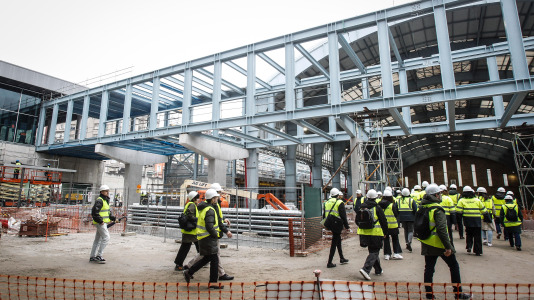 El secretario de Estado de Transportes, José Antonio Santano, explicó esta tarde en su visita a las obras que esta infraestructura "es una terminal adaptada al nuevo concepto de la movilidad"