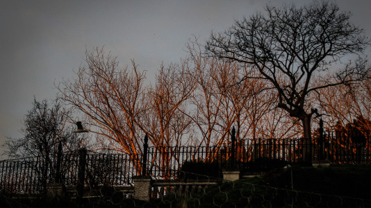 Este 17 de diciembre empezó con un espectáculo de colores en la ciudad, que despertó con los cielos poco nubosos aunque con bastante frío