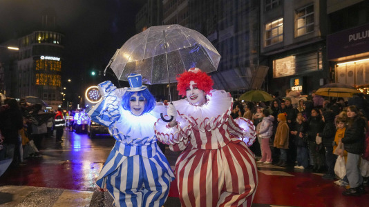 El paso de la Cabalgata llena de ilusión las calles de A Coruña