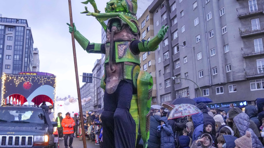 El paso de la Cabalgata llena de ilusión las calles de A Coruña