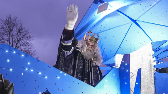 El paso de la Cabalgata llena de ilusión las calles de A Coruña