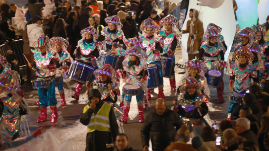 El paso de la Cabalgata llena de ilusión las calles de A Coruña