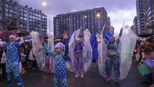 El paso de la Cabalgata llena de ilusión las calles de A Coruña