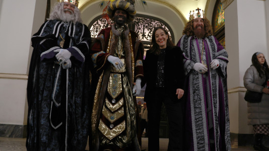 El paso de la Cabalgata llena de ilusión las calles de A Coruña