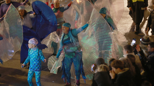 El paso de la Cabalgata llena de ilusión las calles de A Coruña