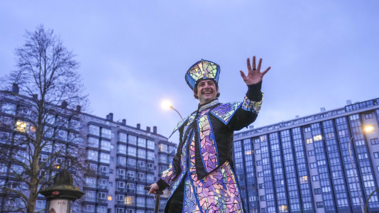 El paso de la Cabalgata llena de ilusión las calles de A Coruña