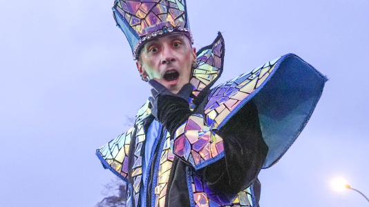 El paso de la Cabalgata llena de ilusión las calles de A Coruña