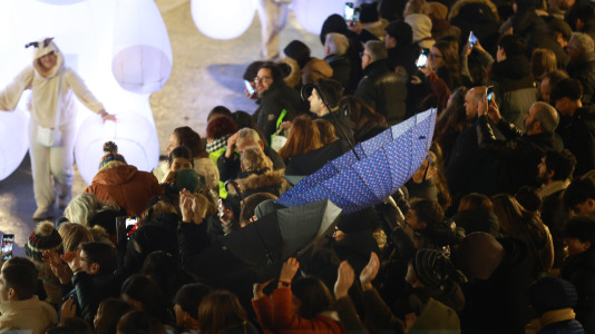 El paso de la Cabalgata llena de ilusión las calles de A Coruña
