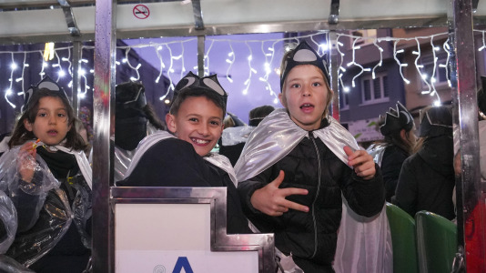 El paso de la Cabalgata llena de ilusión las calles de A Coruña