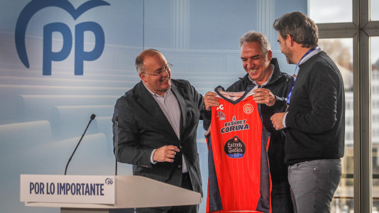 Los ‘populares’ se reúnen en Palexco para diseñar su estrategia de cara al nuevo curso 