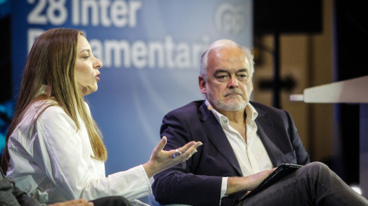 Los 'populares' se reúnen en Palexco para diseñar su estrategia de cara al nuevo curso