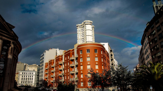 Arco iris en A Coruña, en la tarde de este jueves
