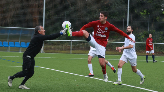 El cuadrangular enfrentó a los equipos de fútbol de los colegios de A Coruña, Madrid, Valencia y Málaga