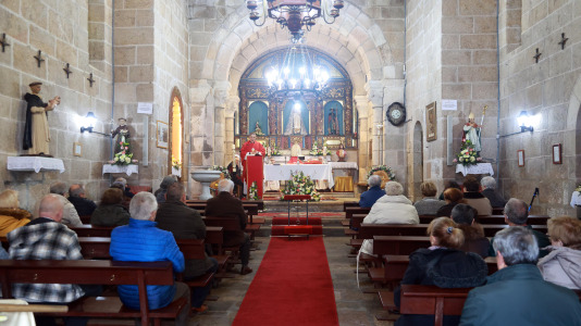La parroquia de Arteixo mantiene viva su tradición centenaria