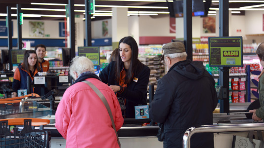 Situado en la antigua nave de Caramelo, es el Gadis más grande de A Coruña