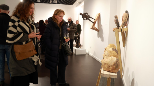 El autor presenta en "Retornos" diferentes obras creadas a lo largo de toda su carrera