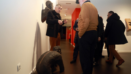 El autor presenta en "Retornos" diferentes obras creadas a lo largo de toda su carrera