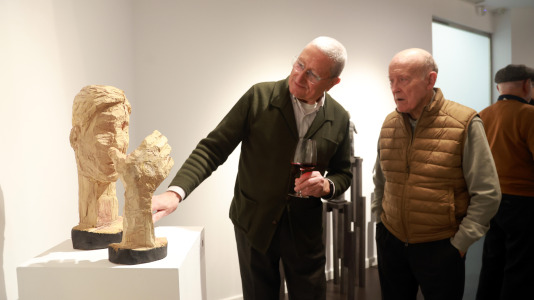 El autor presenta en "Retornos" diferentes obras creadas a lo largo de toda su carrera