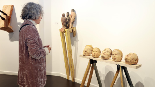 El autor presenta en "Retornos" diferentes obras creadas a lo largo de toda su carrera