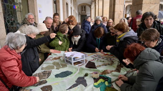 Más de cien personas desafiaron a la lluvia para exigir la vuelta de la actividad cultural