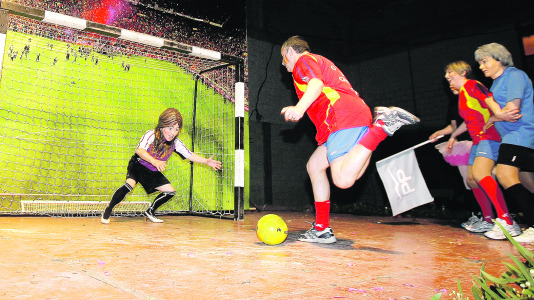 Gelo disfrazado de futbolista en 2011