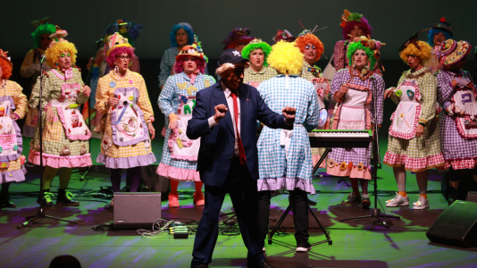 El certamen se celebró en el Palacio de la Ópera, e inició las celebraciones del carnaval coruñés