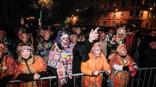 A pesar de la alerta naranja, el dios Momo pudo tomar las calles