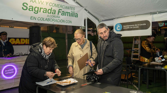 El barrio coruñés volvió a degustar uno de los postres más míticos del carnaval