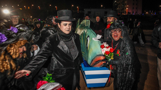 El funeral marca el fin del Carnaval en A Coruña