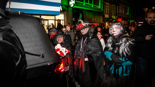 El funeral marca el fin del Carnaval en A Coruña