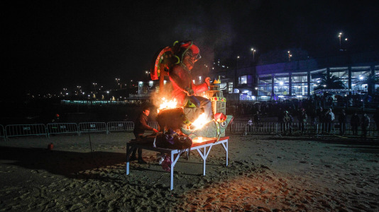 El funeral marca el fin del Carnaval en A Coruña