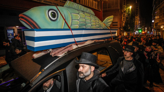 El funeral marca el fin del Carnaval en A Coruña