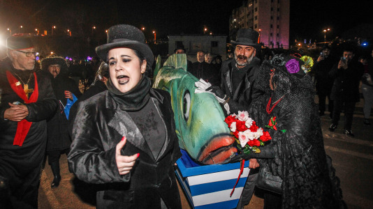 El funeral marca el fin del Carnaval en A Coruña