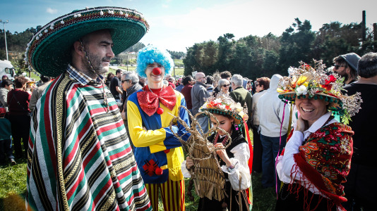 Este lugar de Paderne volveu avivar un ano máis o que é o único entroido tradicional das Mariñas 