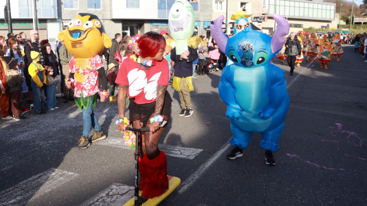 El Campo da Feira volvió a llenarse de fiesta y disfraces    
