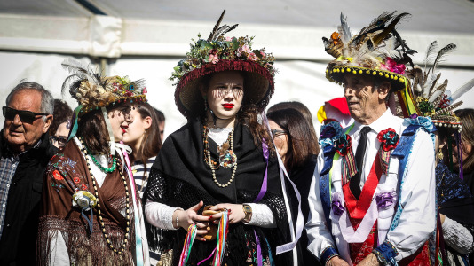 Este lugar de Paderne volveu avivar un ano máis o que é o único entroido tradicional das Mariñas 