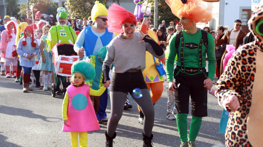El Campo da Feira volvió a llenarse de fiesta y disfraces  
