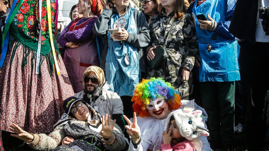 Este lugar de Paderne volveu avivar un ano máis o que é o único entroido tradicional das Mariñas 