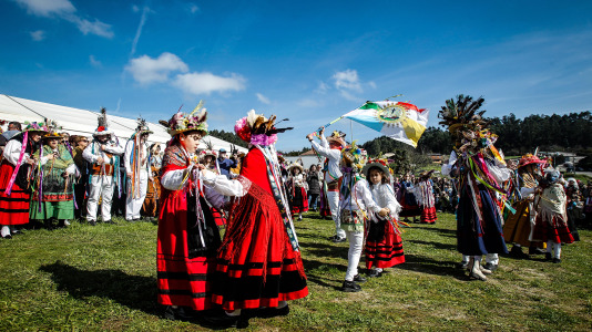 Este lugar de Paderne volveu avivar un ano máis o que é o único entroido tradicional das Mariñas 